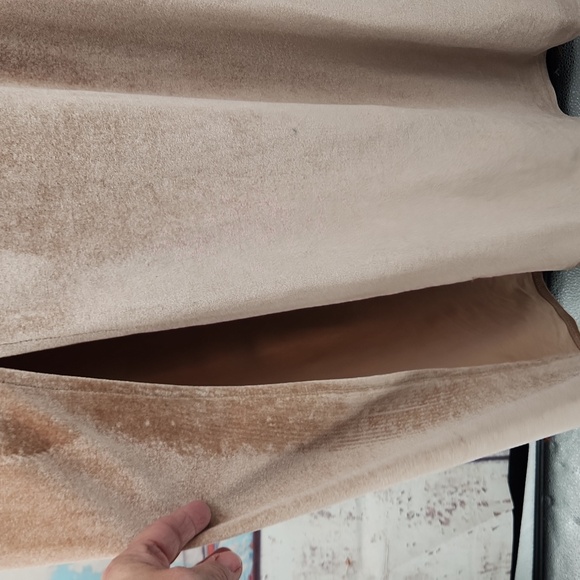 BALTIC BORN Maxi Dress Tatiana Velvet One Shoulder Champagne - Picture 4 of 9